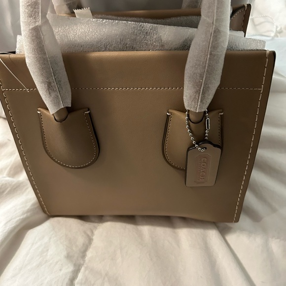 Coach light taupe Cashin 22 factory wrapped - Picture 2 of 6